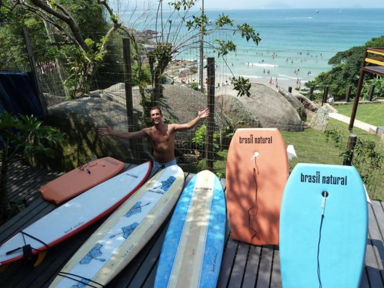 Albergue Barra Beach Club *